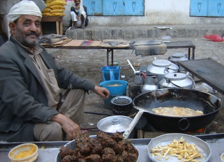 Sana'a - verkoper van stoofvlees met frieten